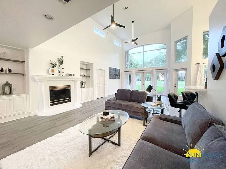 875 Indigo Loop — Photo 2