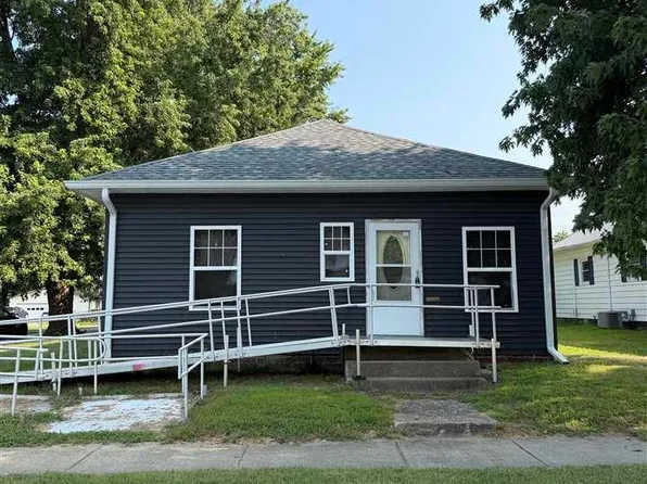 959 Elm St, Clinton, IN 47842