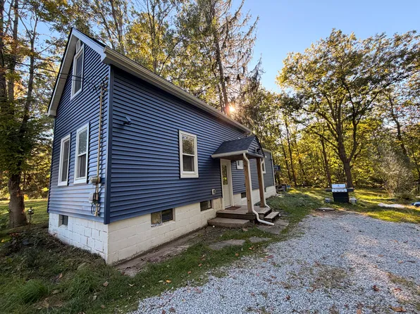 764 Wellmon St, Bedford, OH 44146
