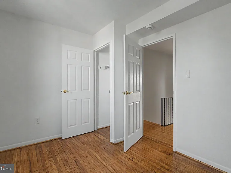915 N 6th St — Photo 32