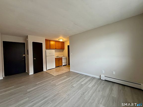 3rd image of 145 Cowles St #C4