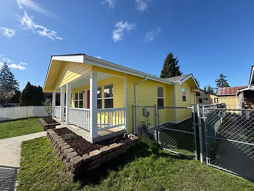 119 N 29th Pl Photo 1