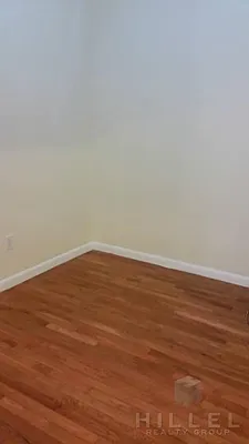 Rented by Hillel Realty Group | media 15