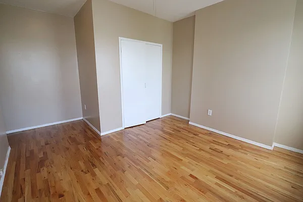 Rented by Nest Seekers International | media 14