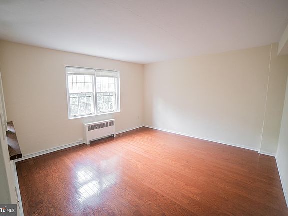5th image of 671 Franklin Pl APT C