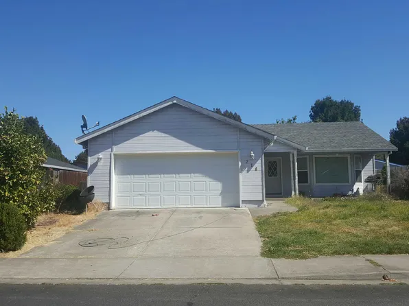 216 Candis Dr, Eagle Pt, OR 97524