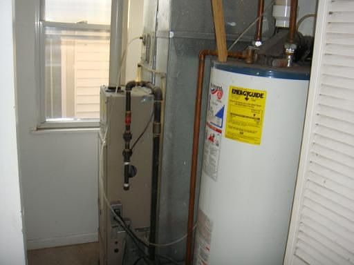 5th image of 4120 W Potomac Ave