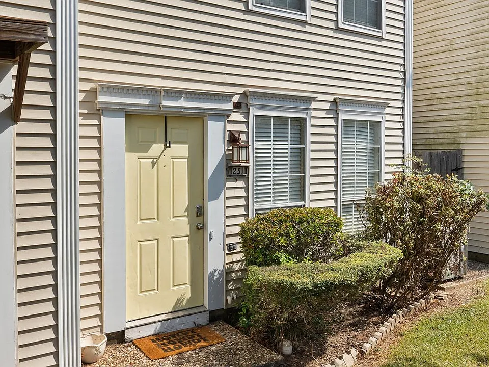 251 Settlers Park Dr