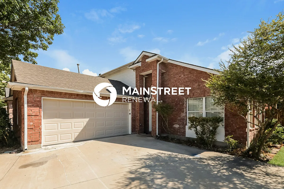 Front View - 4602 Lee Hutson Ln