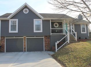 1210 SW Eastman Ct, Blue Springs, MO 64015