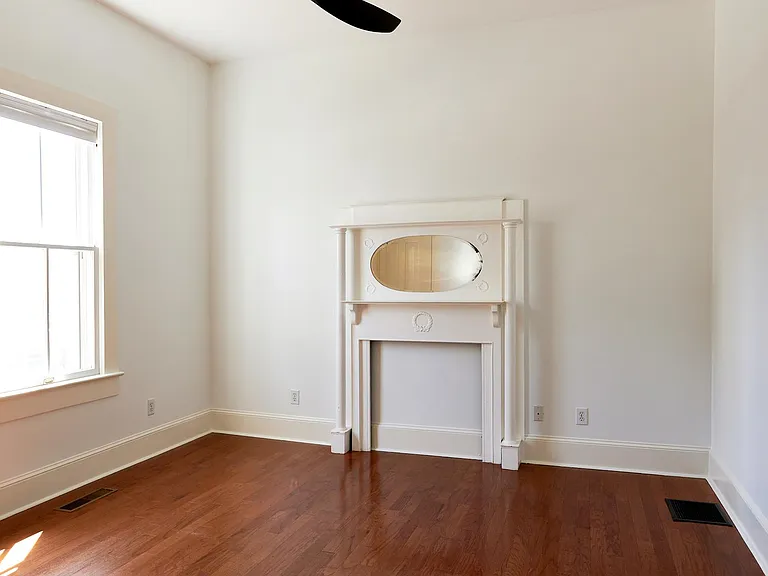 744 Highland Ave NE — Photo 8
