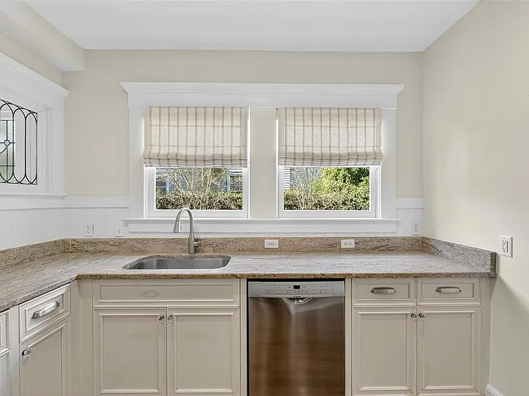 3003 W Harbor View Ave — Photo 34