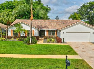 10221 Harbourtown Ct, Boca Raton, FL 33498