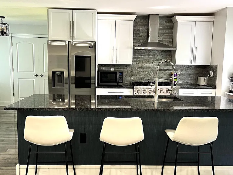 11405 Central Dr W — Photo 4