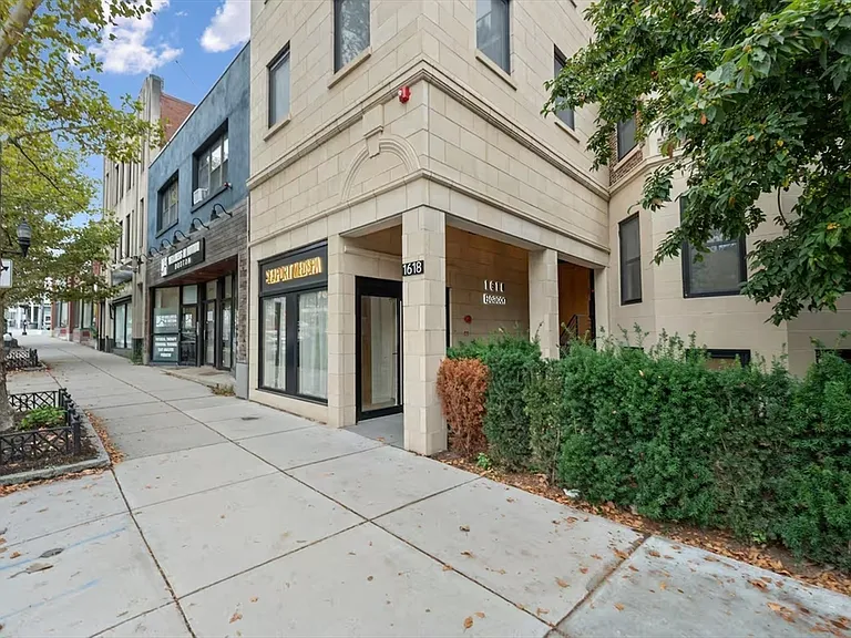 1618 Beacon St #3 — Photo 10