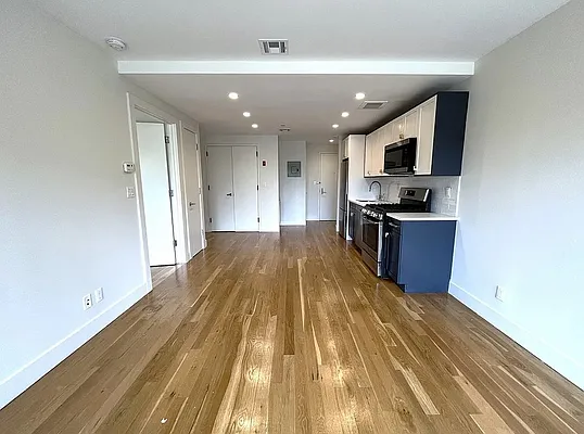 Rented by Akam Sales and Brokerage | media 1