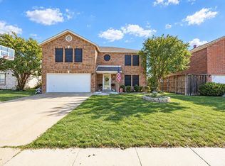 3152 Longbow Dr, Grand Prairie, TX 75052