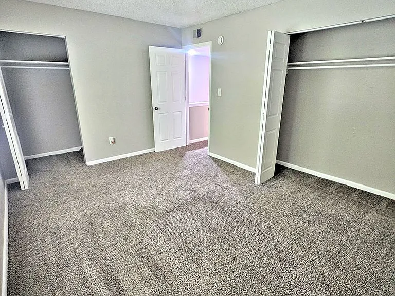 Avalon Cove Townhomes — Photo 63