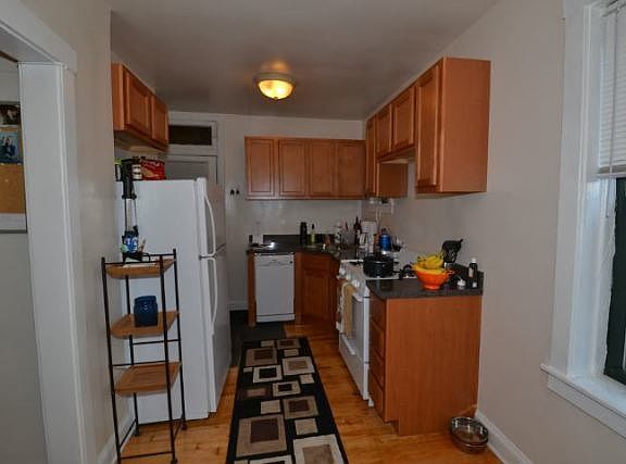 3rd image of 3841 N Greenview Ave APT 02E