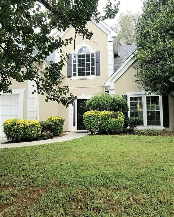 1st image of 384 Oak Springs Dr