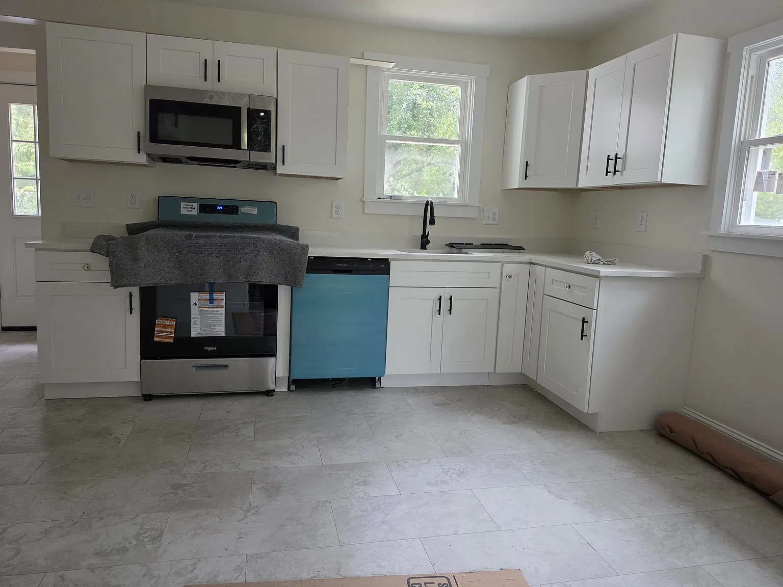 3 bed, 1144 sqft, $2,900 — Photo 4