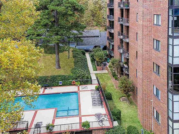 4th image of 1 Treetops Ln APT 204
