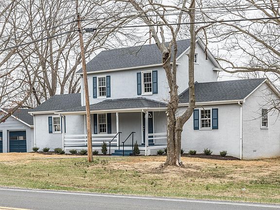3rd image of 6883 Lord Fairfax Hwy