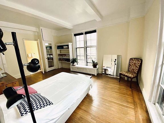 2nd image of 77 Park Ave Floor 9