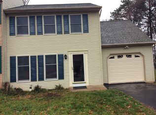 105 Poplar St, Manchester, PA 17345