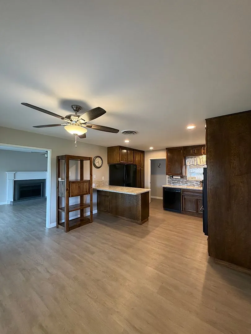 Charming House For Rent — Photo 4