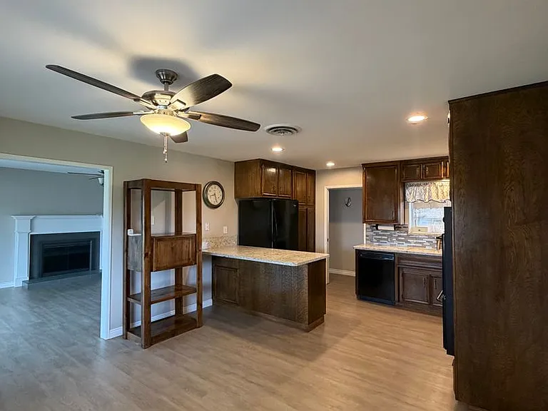 4301 Skye Dr — Photo 4