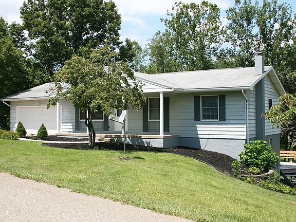 3rd image of 187 Louise Ln