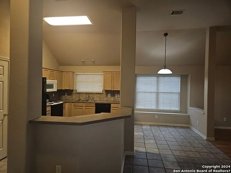 3618 Sage Ridge Dr — Photo 4