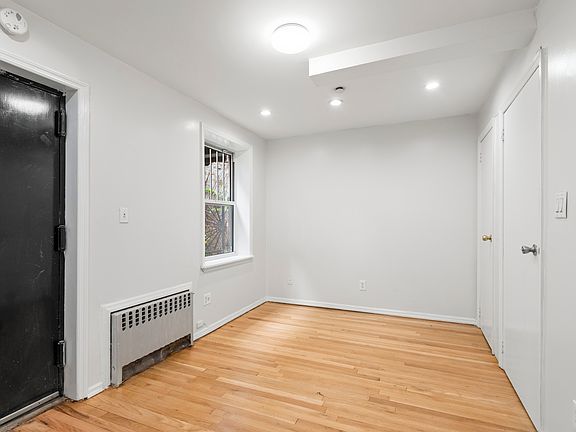 3rd image of 224 Cumberland St APT 1