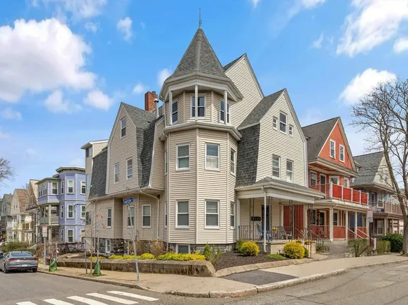 11 Pembroke St APT 3, Somerville, MA 02145