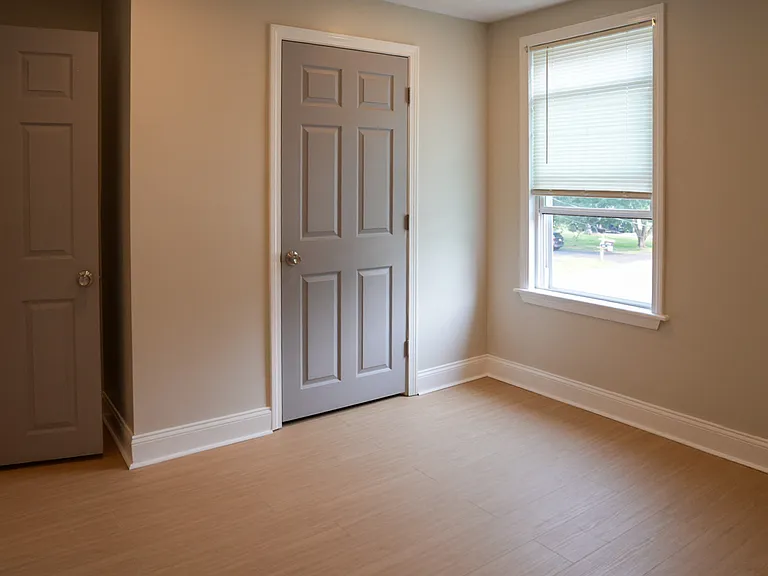 2158 Pleasant St #2 — Photo 9