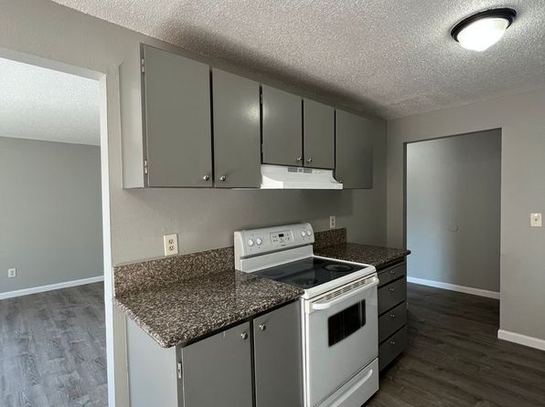 621 NE 162nd Ave APT 1-22