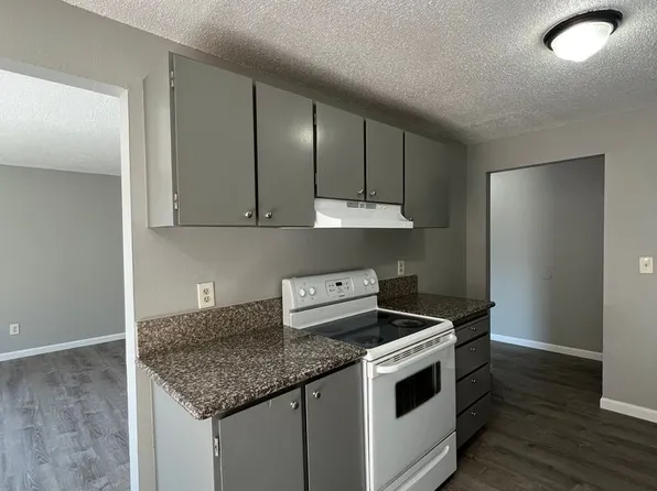 Cameron Park, 621 NE 162nd Ave #11, Portland, OR 97230