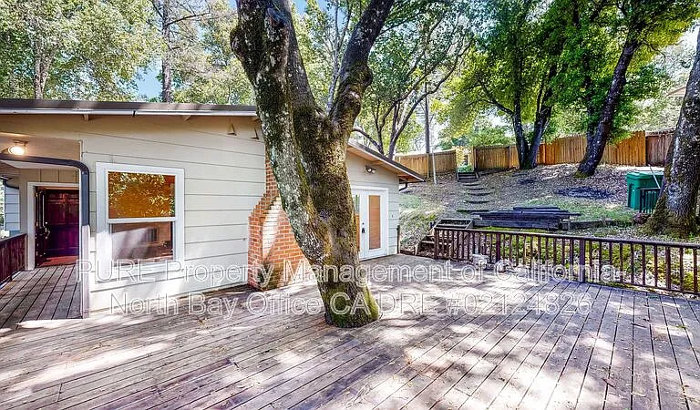 1580 Madrone Dr — Photo 27