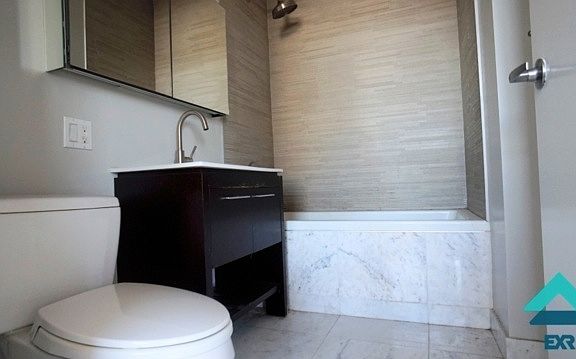 3rd image of 824 Bergen St #401AHRIV