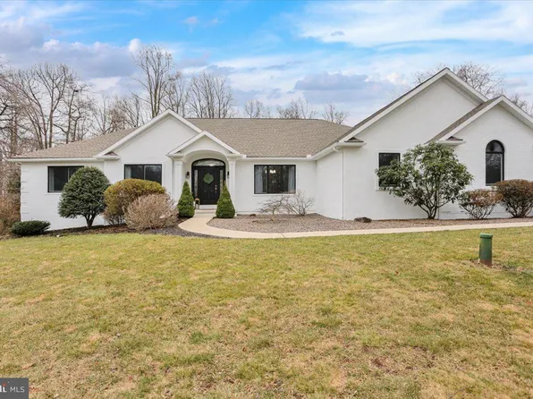 61 Shea Dr, Mohnton, PA 19540