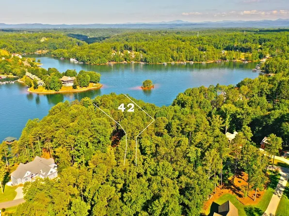 42 Retreat Pointe Rd, West Union, SC 29696