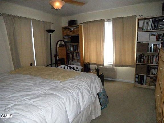 2nd image of 31 Betts Pl Unit 4