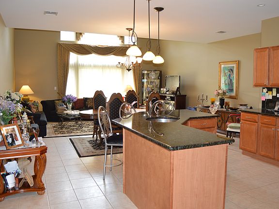 5th image of 43 Tiller Ct