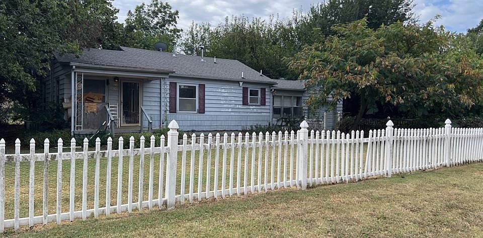 1st image of 3924 E Fairview Dr