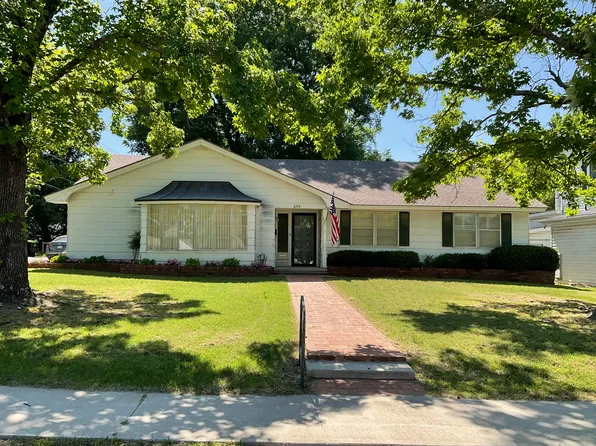 609 S Broadway Ave, Ada, OK 74820