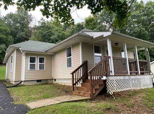 1733 Springhill Rd, Staunton, VA 24401