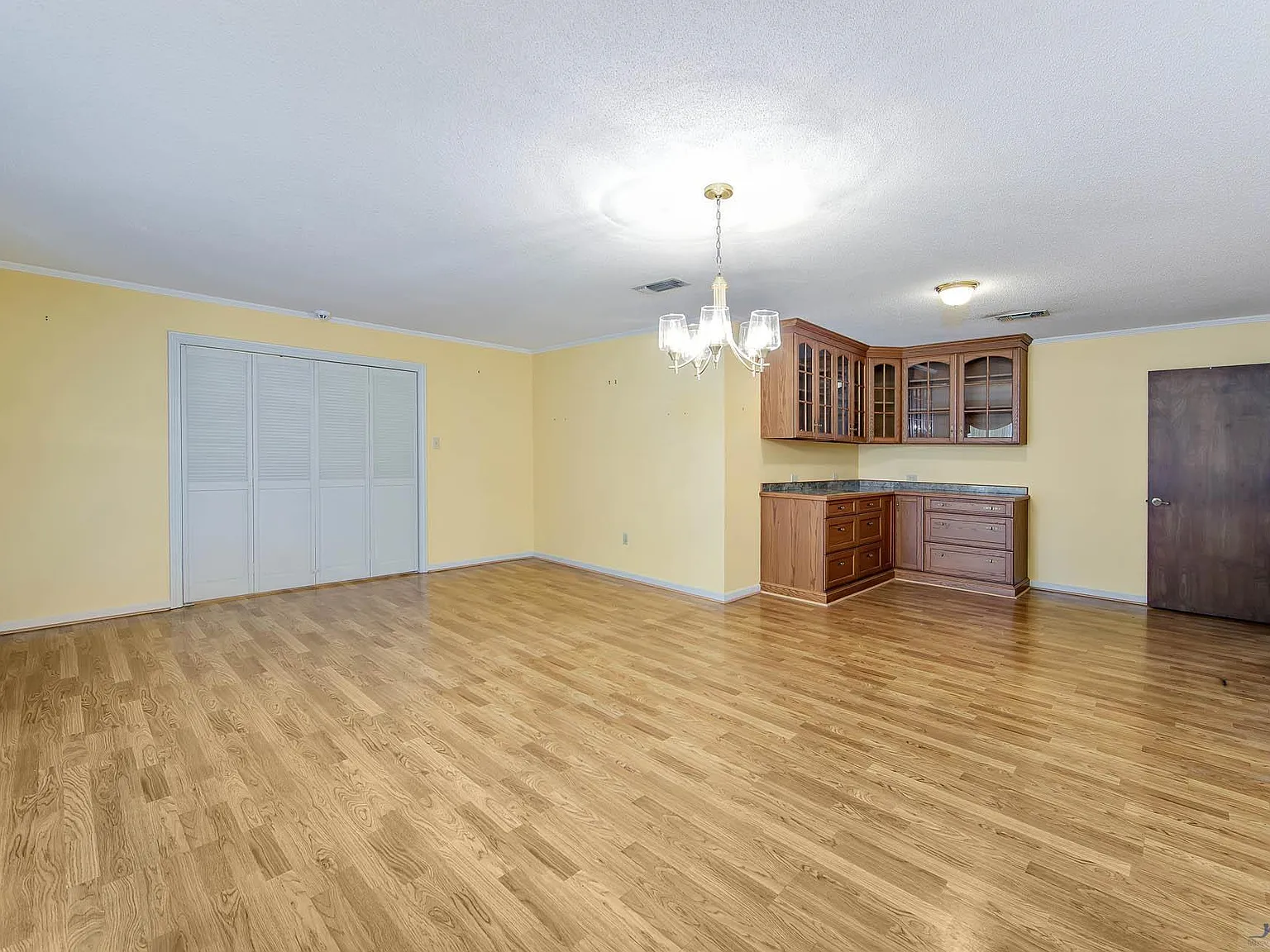 3 bed, 2.5 bath, 2598 sqft, $2,500 — Photo 4