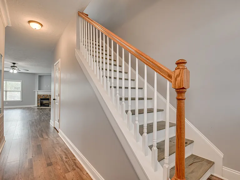 805 Erika Ln — Photo 10