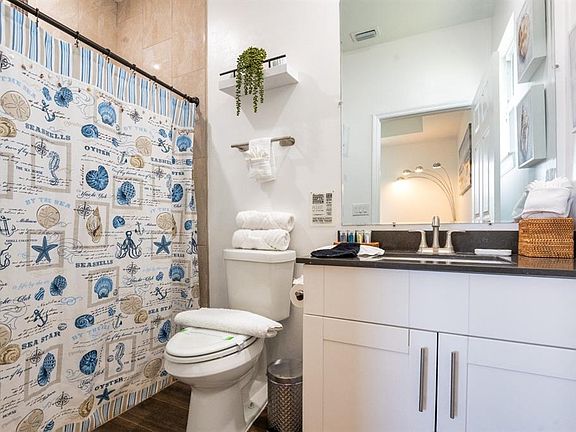 3rd image of 4533/4535 SW 22ND ST #2